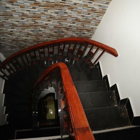 Ruby Lakeview Homestay Ханой Екстериор снимка